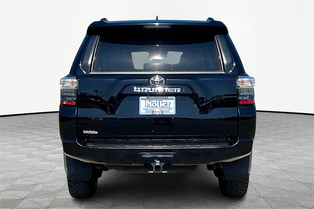 2021 Toyota 4Runner SR5 Premium photo 4