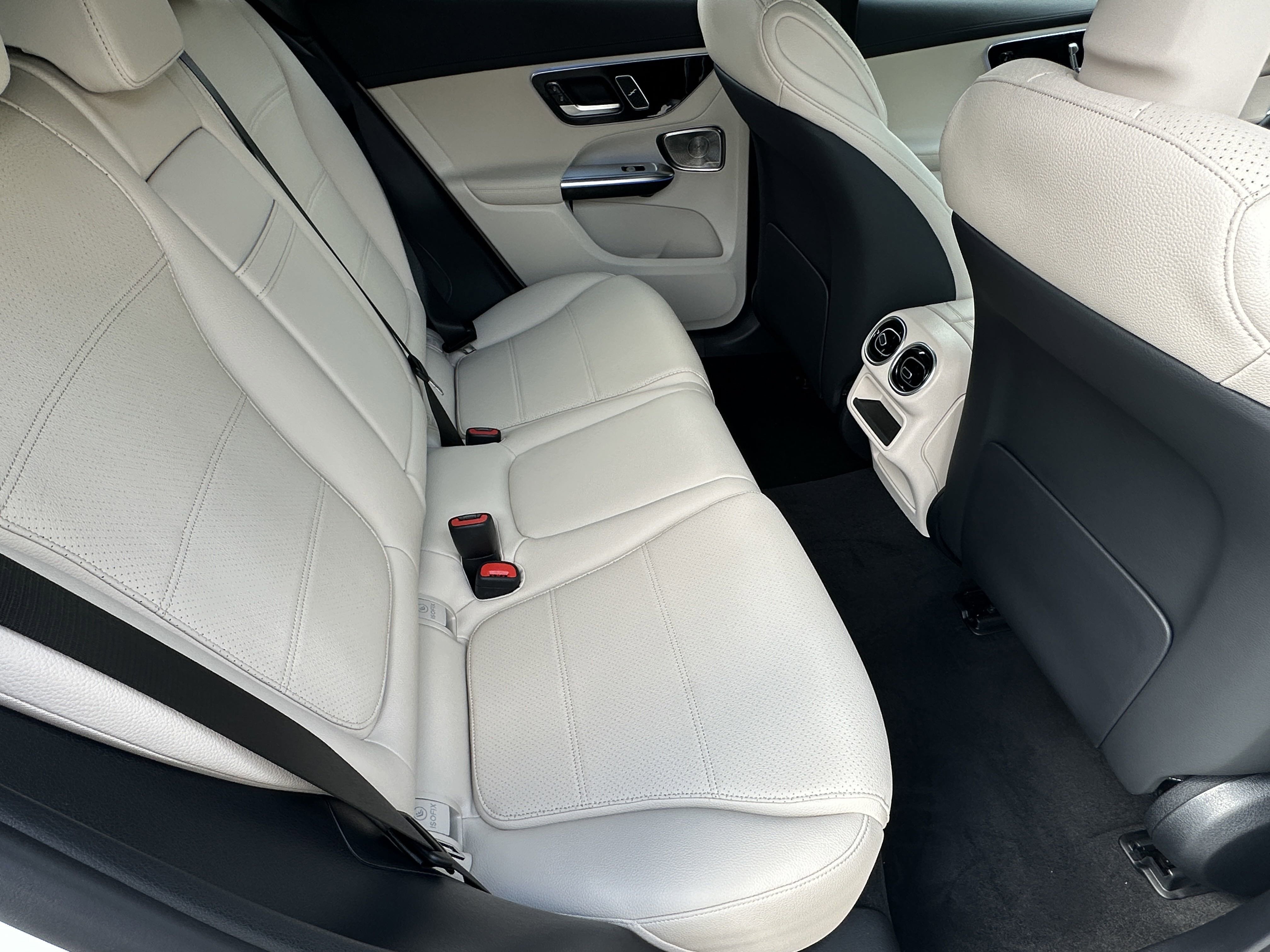 2025 Mercedes Benz GLC 350e 4MATIC photo 7