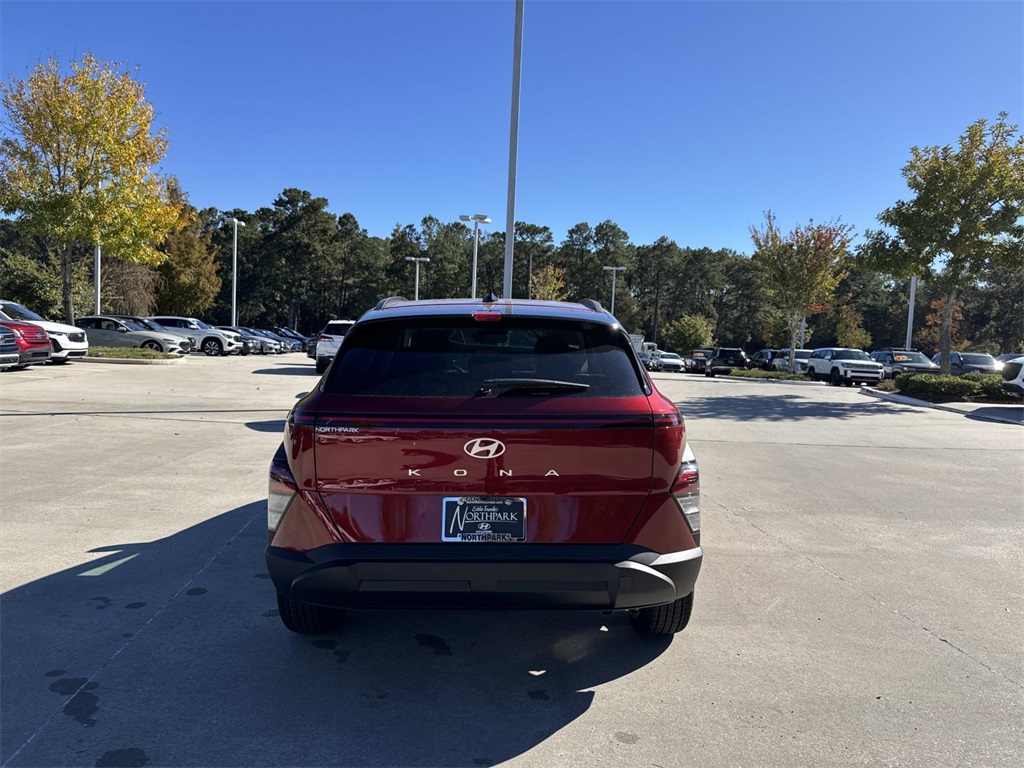 2026 Hyundai Kona SEL photo 4