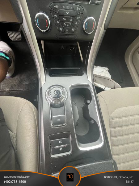 2018 Ford Fusion SE Hybrid photo 19