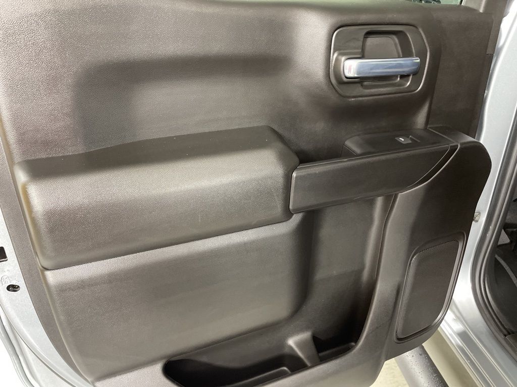 2025 Chevrolet Silverado 1500 Custom photo 33