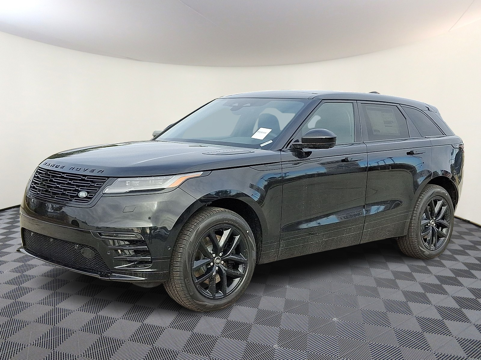 2026 Land Rover Range Rover Velar Dynamic SE