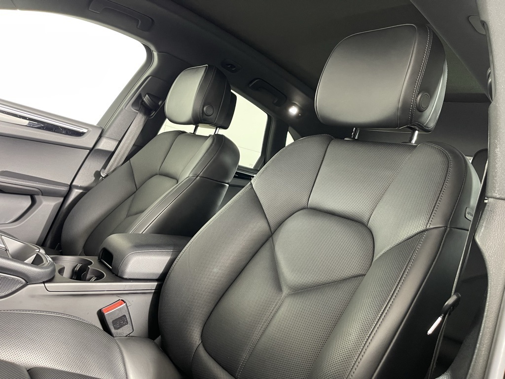 2022 Porsche Macan S photo 5
