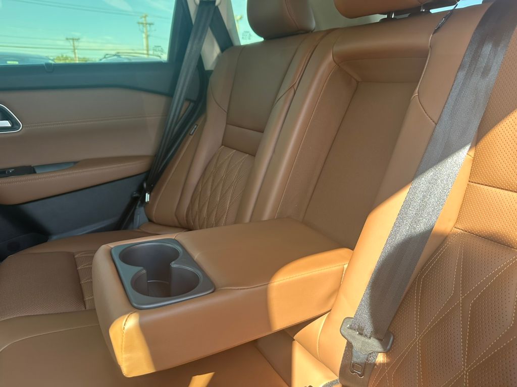 2026 Nissan Rogue Platinum photo 24