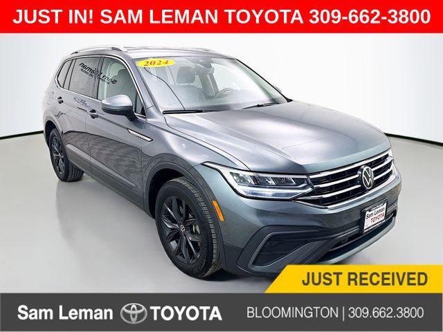 2024 Volkswagen Tiguan SE's photo