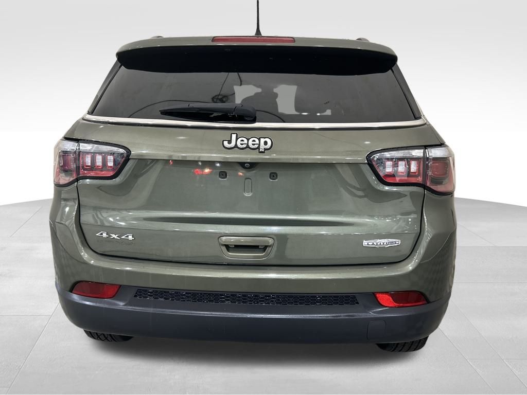 2018 Jeep Compass Latitude photo 3