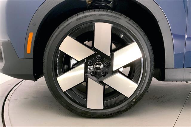 2025 Mini Countryman S ALL4 Iconic photo 9