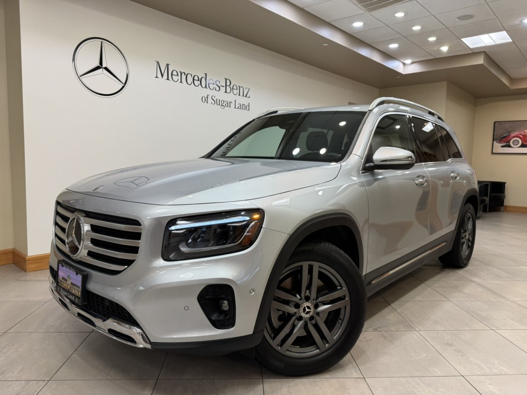 2025 Mercedes-Benz GLB Base's photo