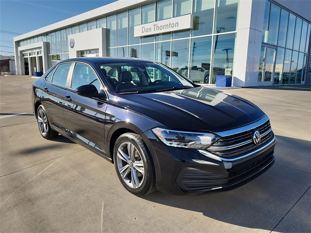 2024 Volkswagen Jetta SE's photo