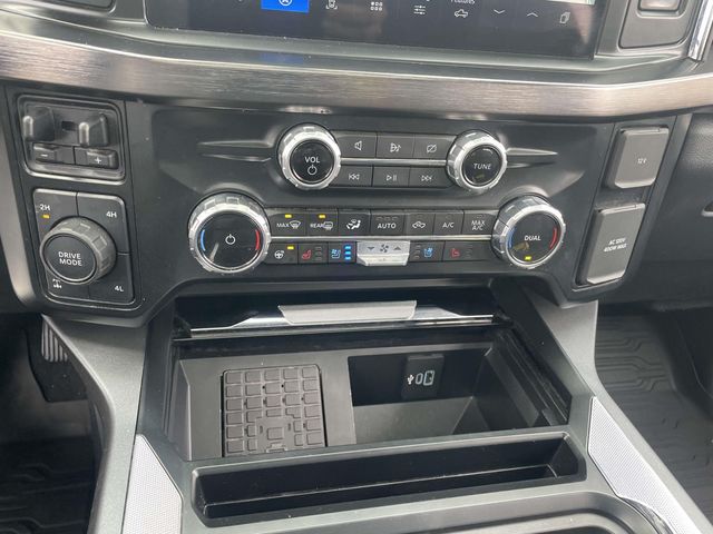 2023 Ford F-250 Lariat photo 22