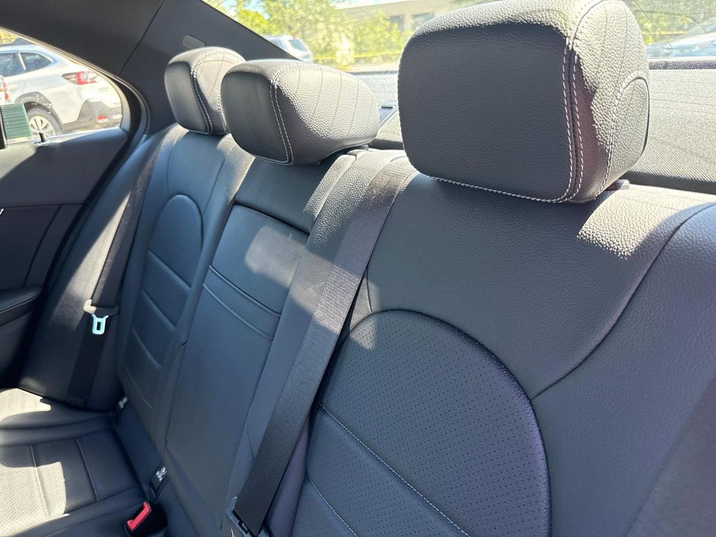 2018 Mercedes Benz C 300 photo 13
