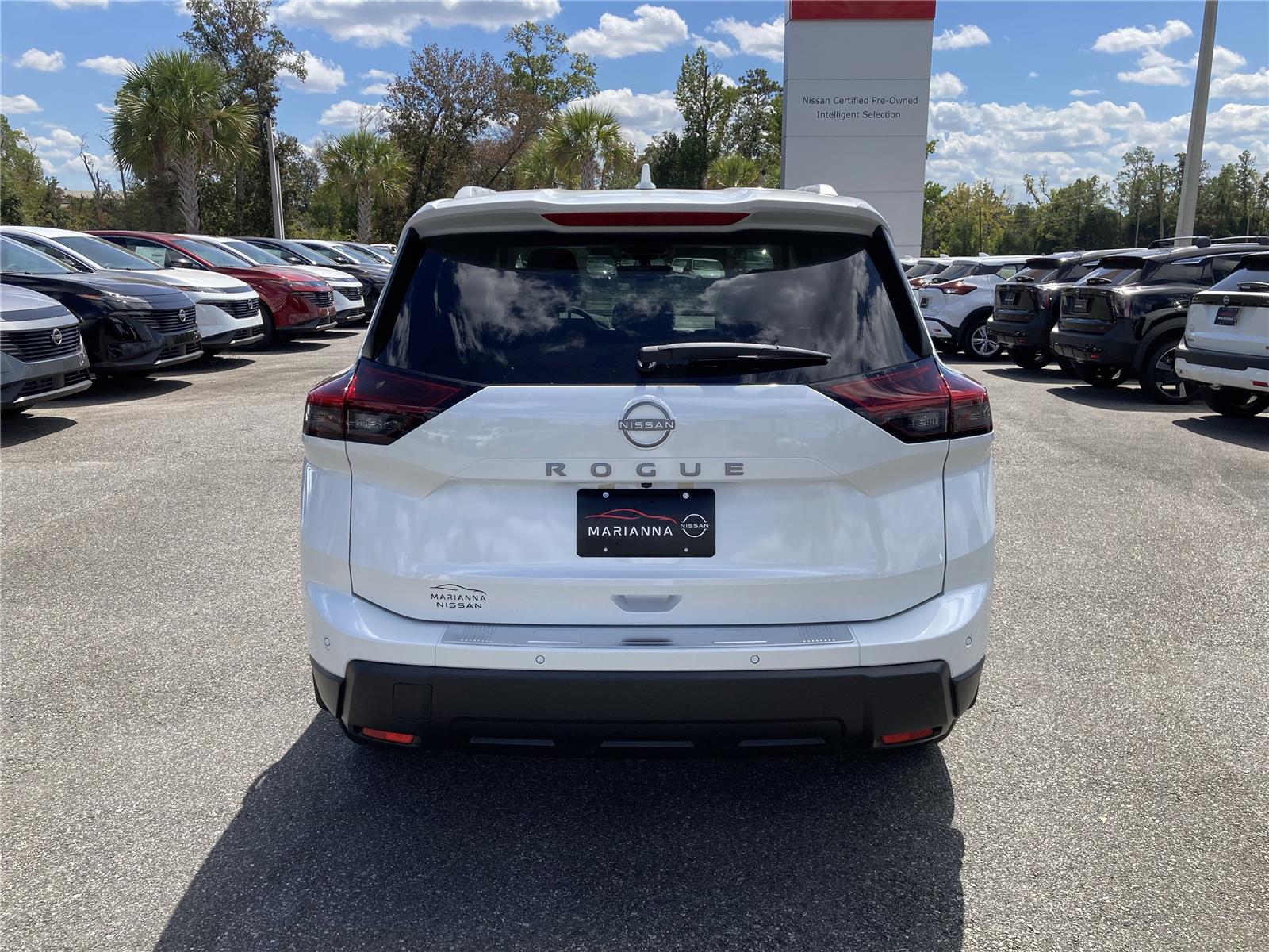 2026 Nissan Rogue SV photo 5