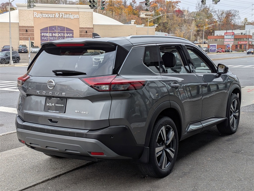 2021 Nissan Rogue SL photo 2