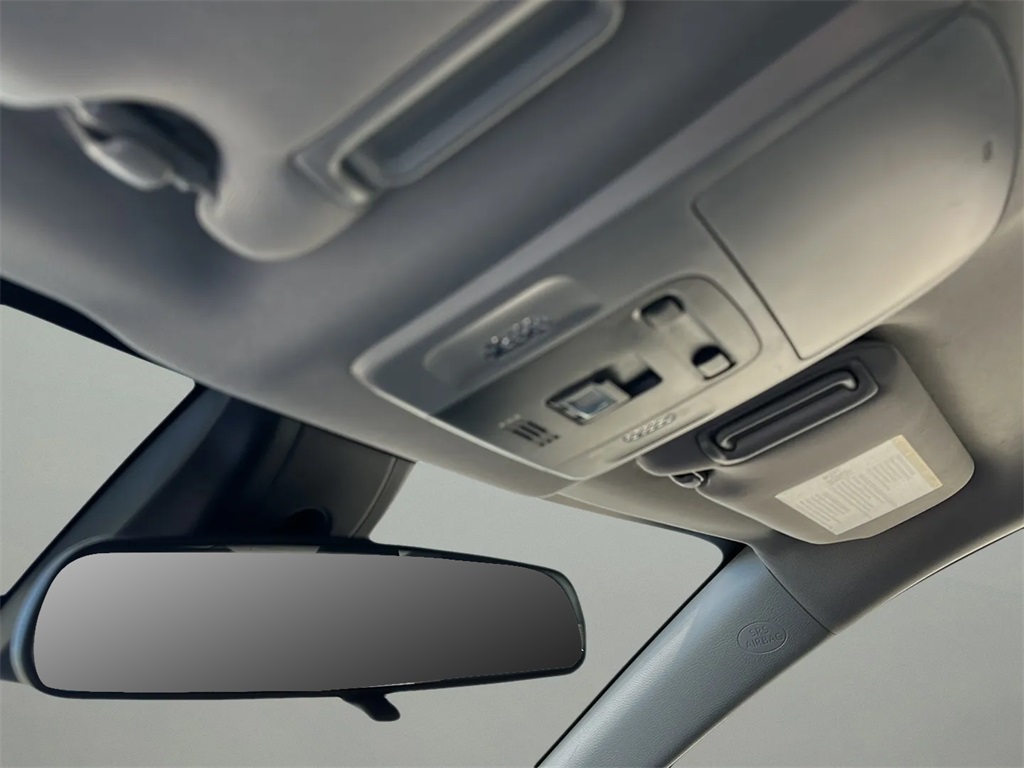 2022 Toyota Camry LE photo 9
