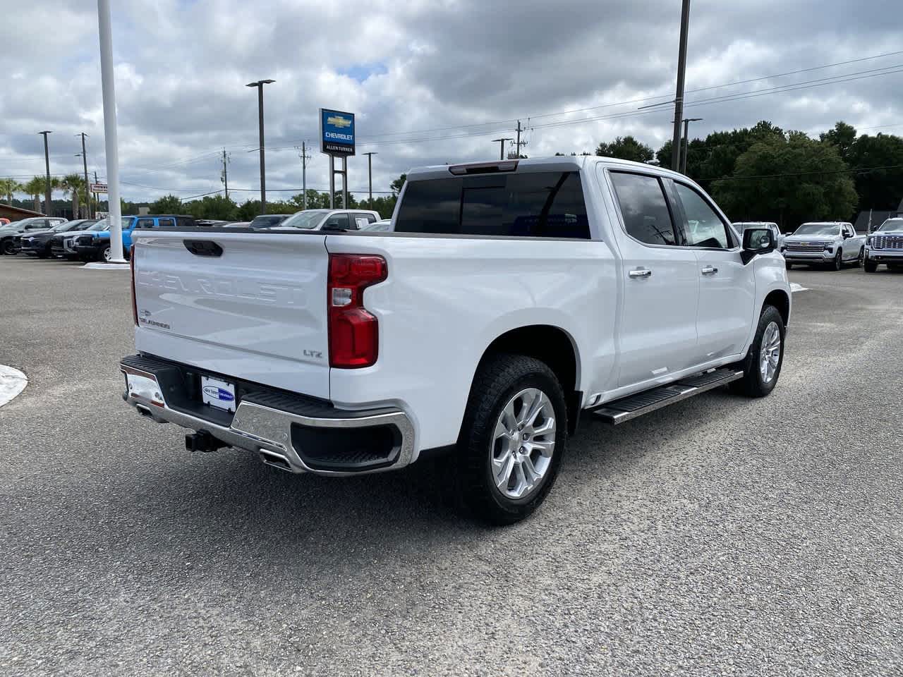 2024 Chevrolet Silverado 1500 LTZ photo 4