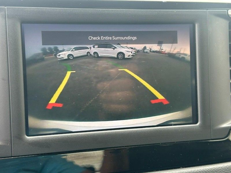2022 Chrysler Voyager LX photo 19