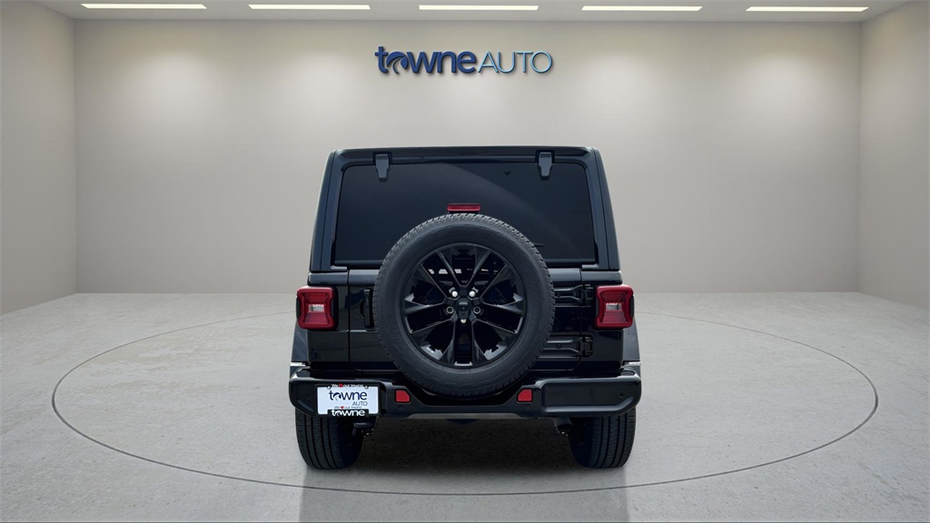 2021 Jeep Wrangler Unlimited Sahara High Altitude photo 4