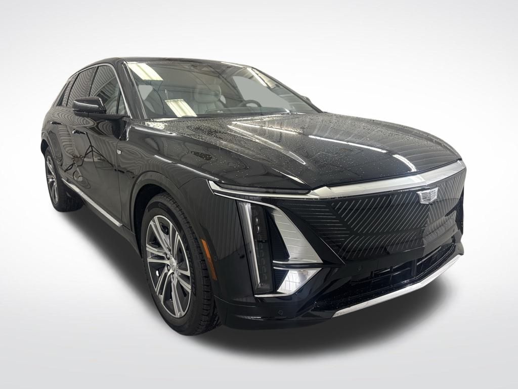 2025 Cadillac LYRIQ Luxury 2's photo