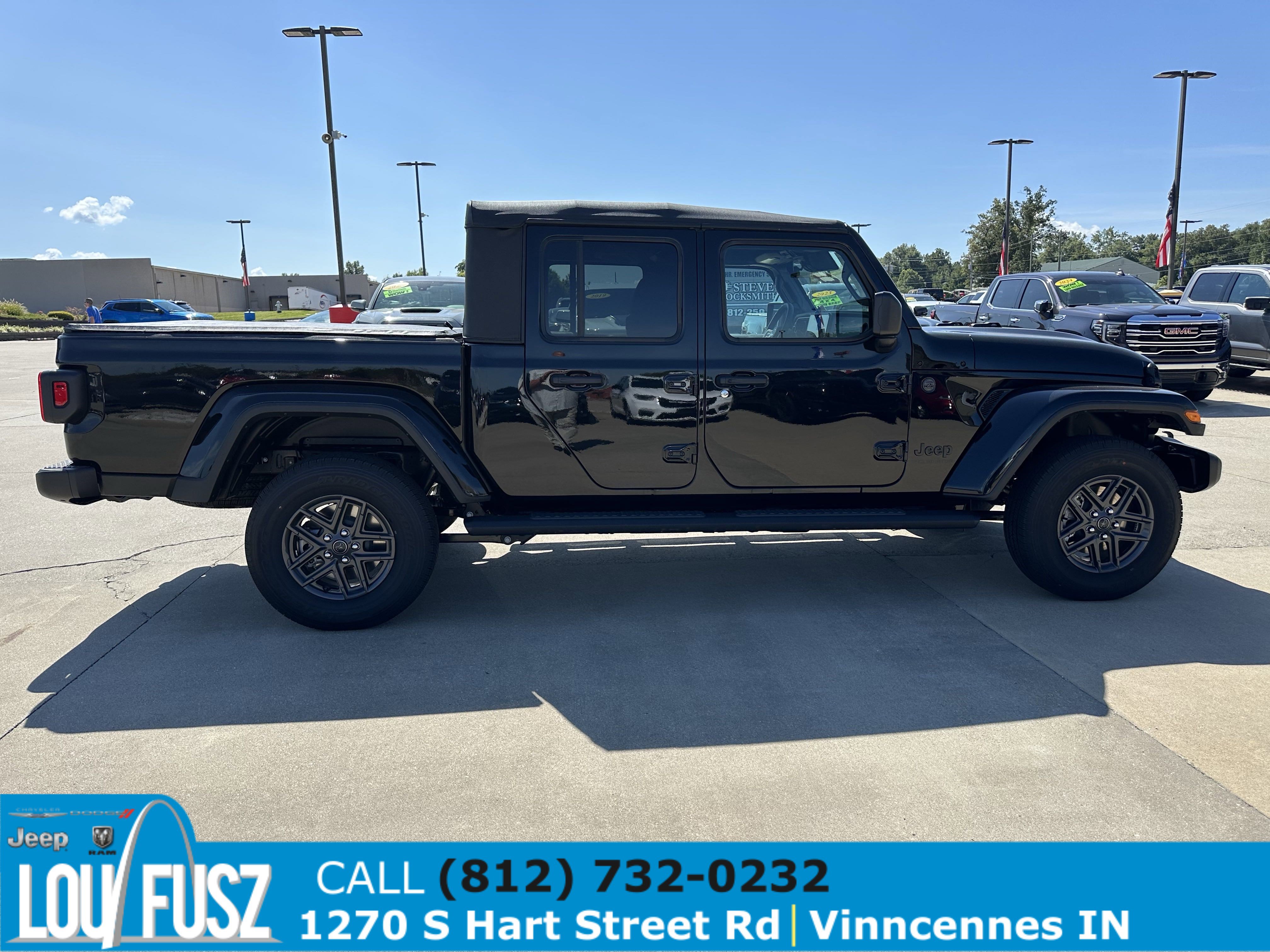 2025 Jeep Gladiator Sport S photo 3
