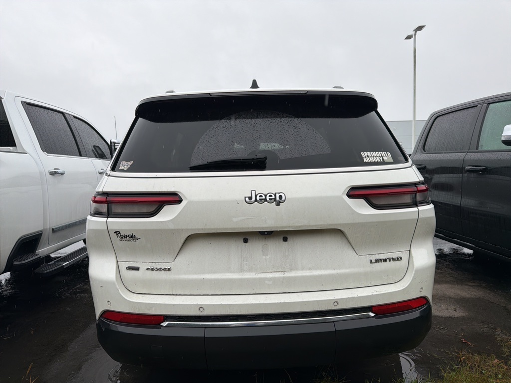 2022 Jeep Grand Cherokee Limited photo 3