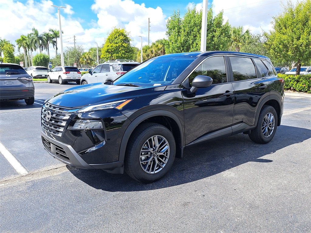 2026 Nissan Rogue S photo 4