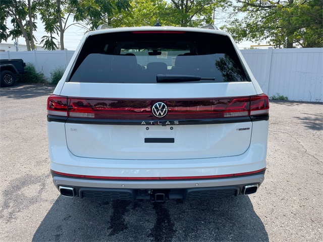2025 Volkswagen Atlas Peak Edition SE Technology photo 10