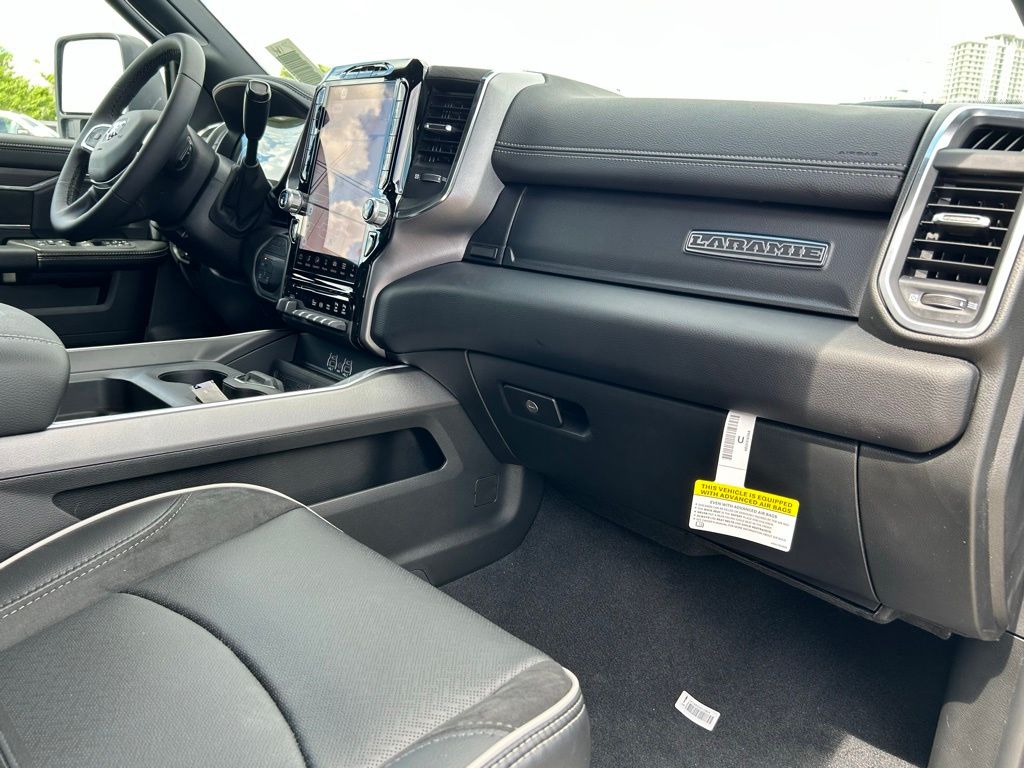 2025 Ram 3500 Laramie photo 33