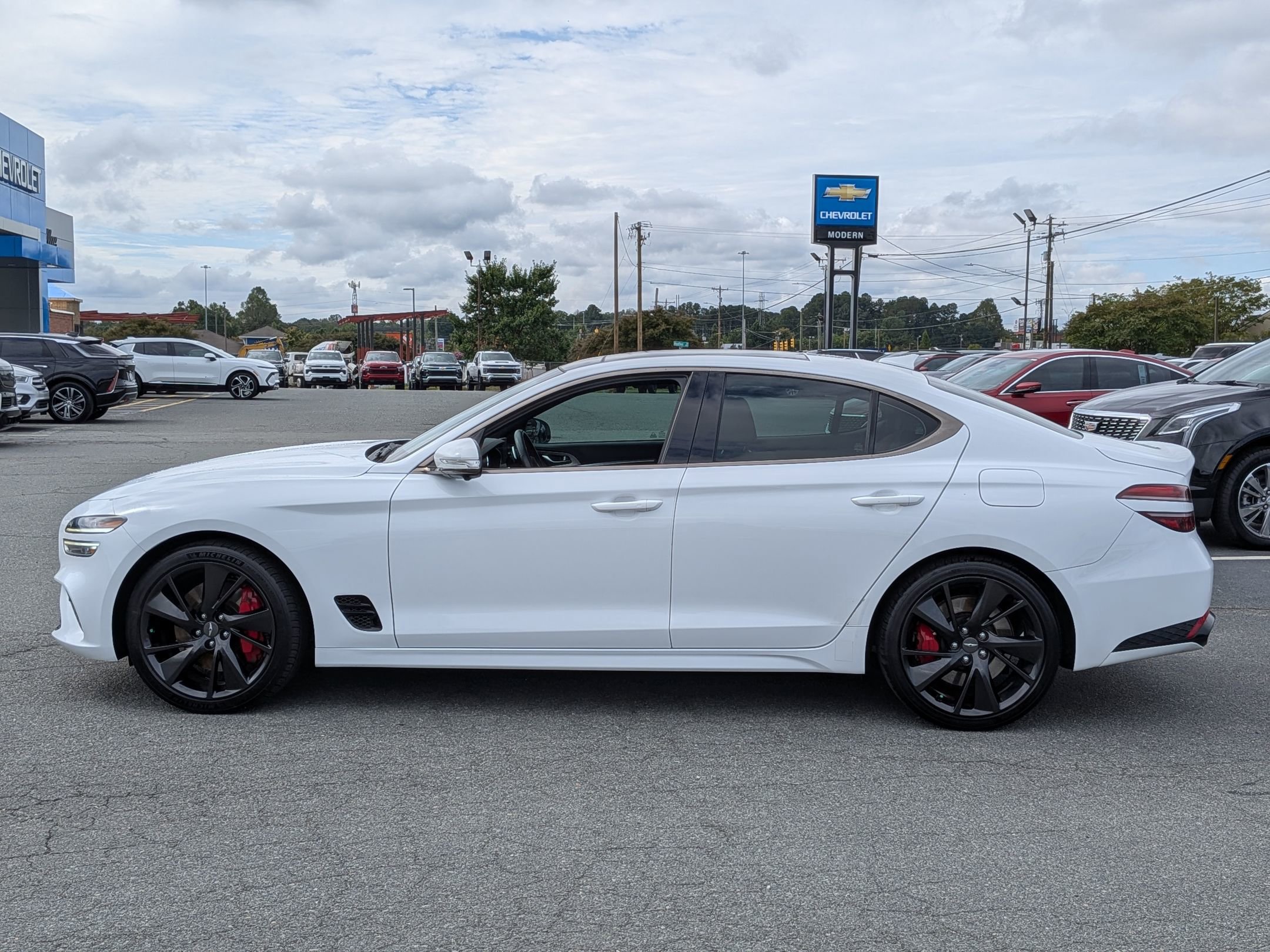 2023 Genesis G70 3.3T Sport Prestige photo 2