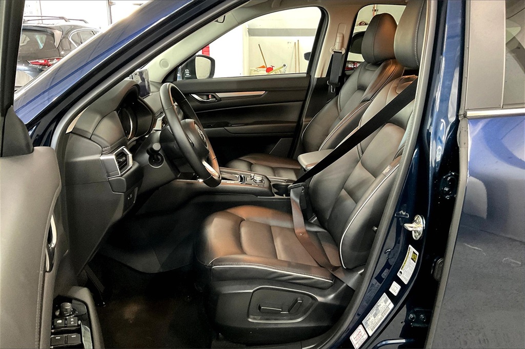 2025 Mazda CX-5 2.5 Select photo 24