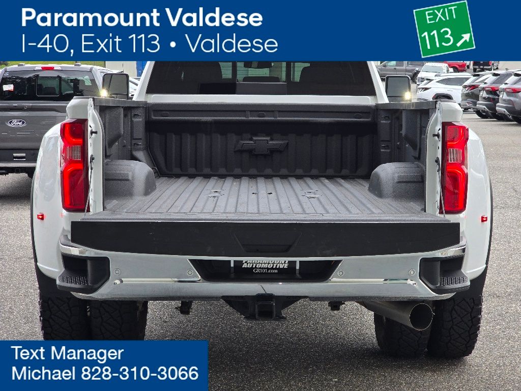 2025 Chevrolet Silverado 3500HD LTZ photo 3