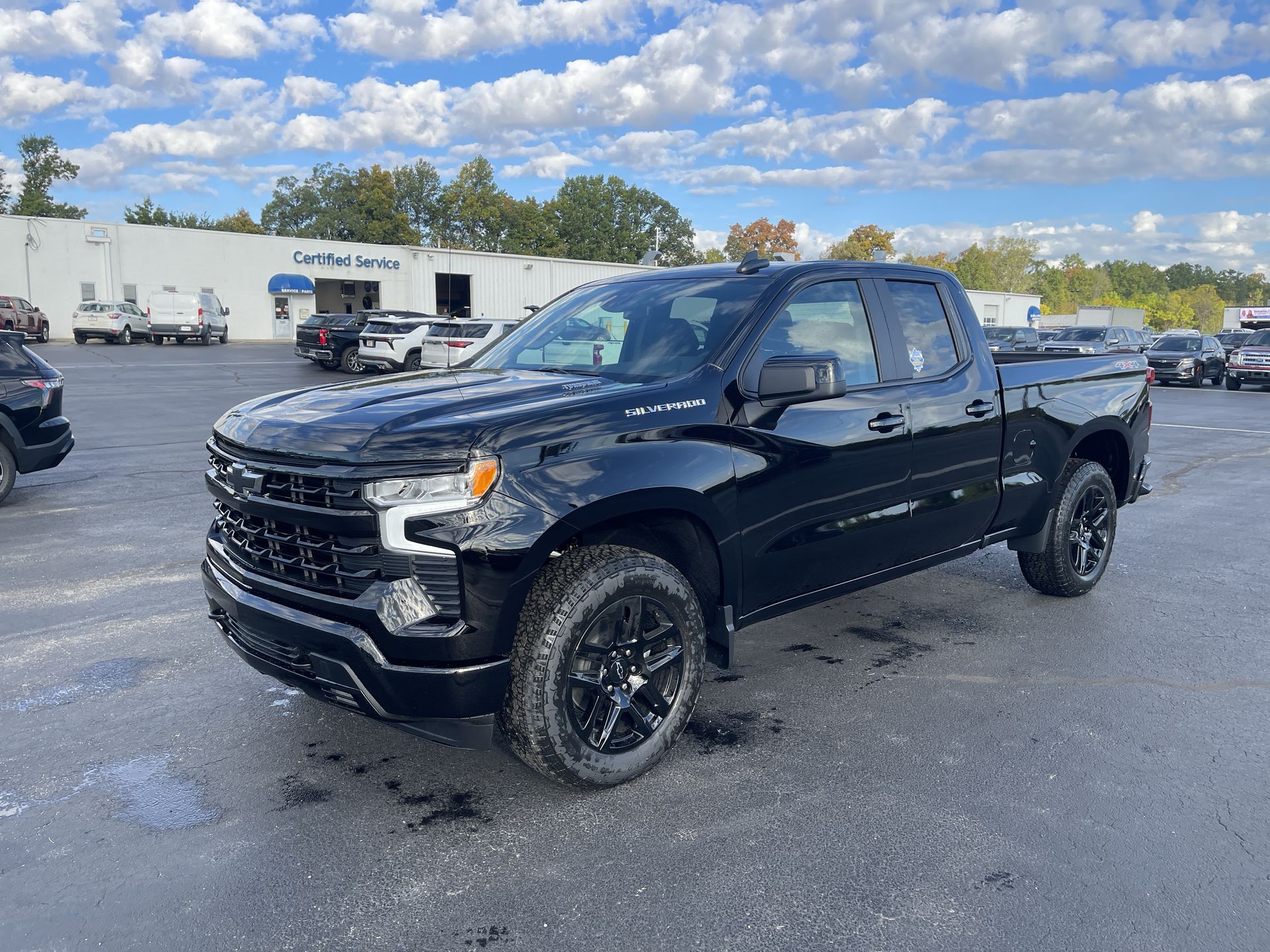 2026 Chevrolet Silverado 1500 RST photo 4