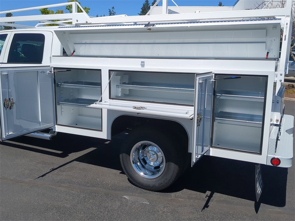 2024 Ram 3500 Tradesman photo 9