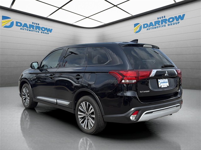 2020 Mitsubishi Outlander ES photo 2
