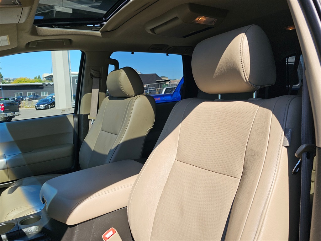 2008 Toyota Sequoia Platinum Sport photo 24