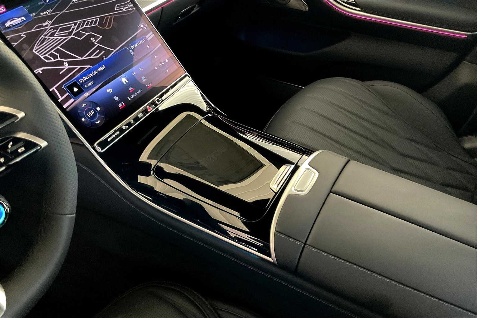 2025 Mercedes Benz S AMG 63 4MATIC photo 9