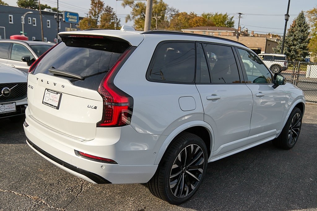 2026 VOLVO XC90 - Image 8