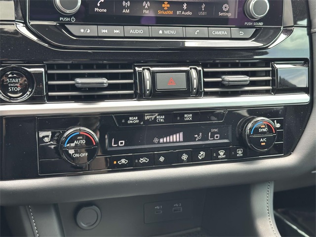 2025 Nissan Pathfinder SV photo 22