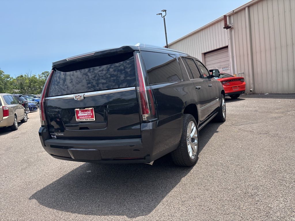 2019 Cadillac Escalade ESV Platinum photo 27