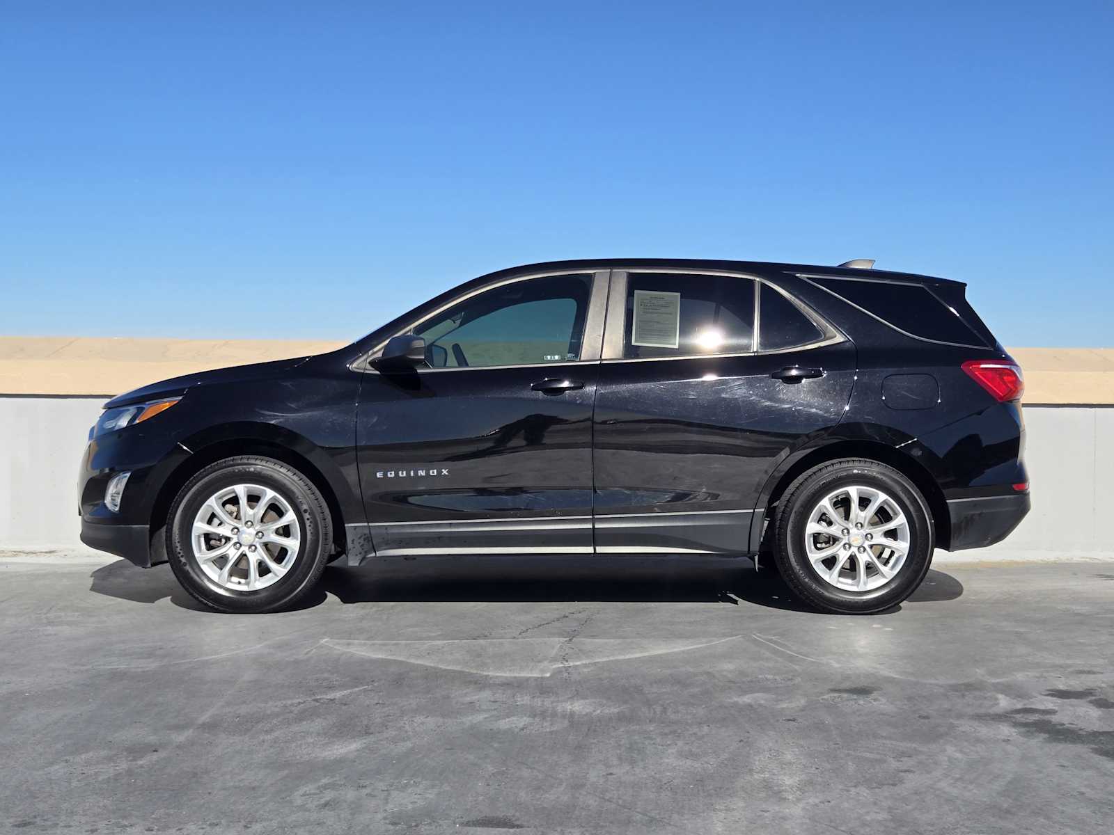 2020 Chevrolet Equinox LS photo 4