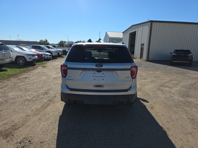 2018 Ford Explorer XLT photo 4