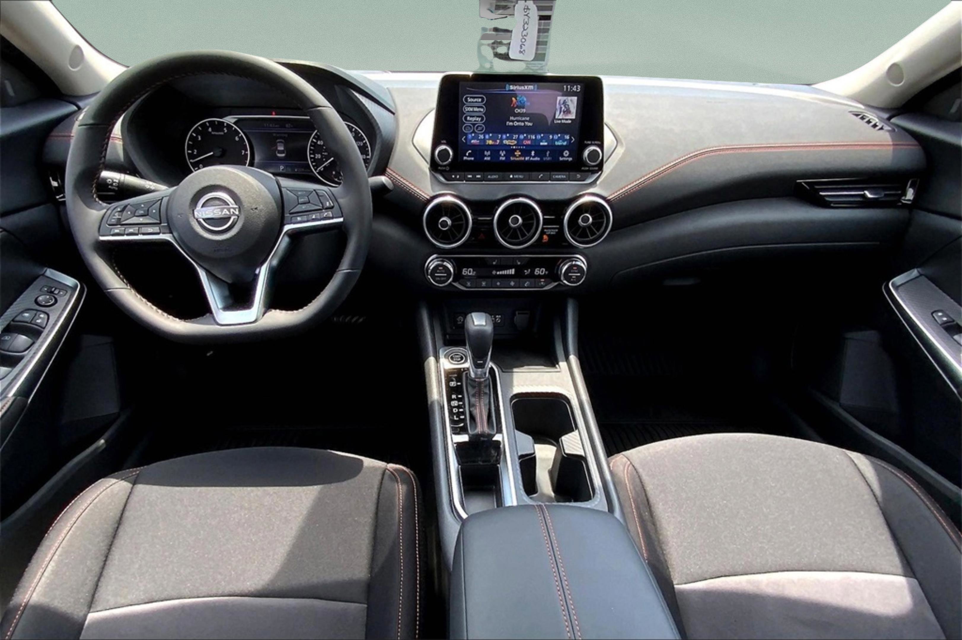 2025 Nissan Sentra SR photo 4
