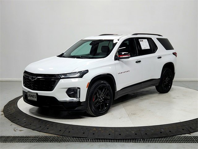 2023 Chevrolet Traverse Premier photo 3