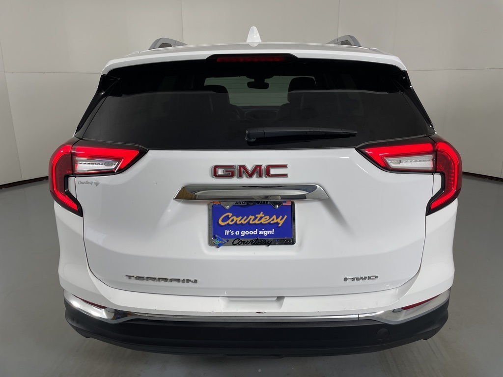 2024 Gmc Terrain SLT photo 2