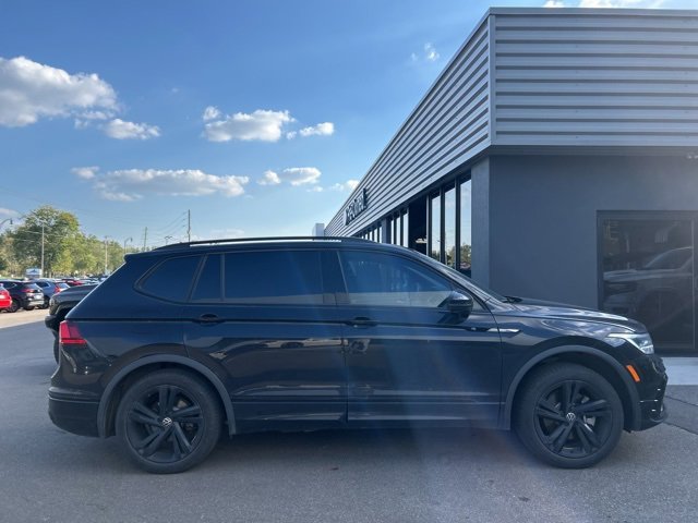 2024 Volkswagen Tiguan SE R-Line Black photo 2
