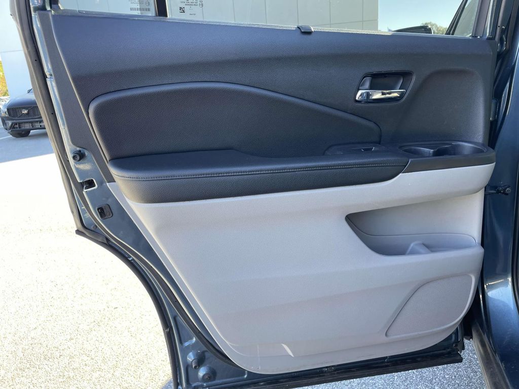 2021 Honda Pilot Elite photo 2