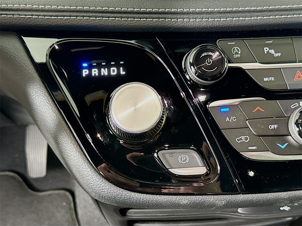 2026 Chrysler Pacifica photo 11
