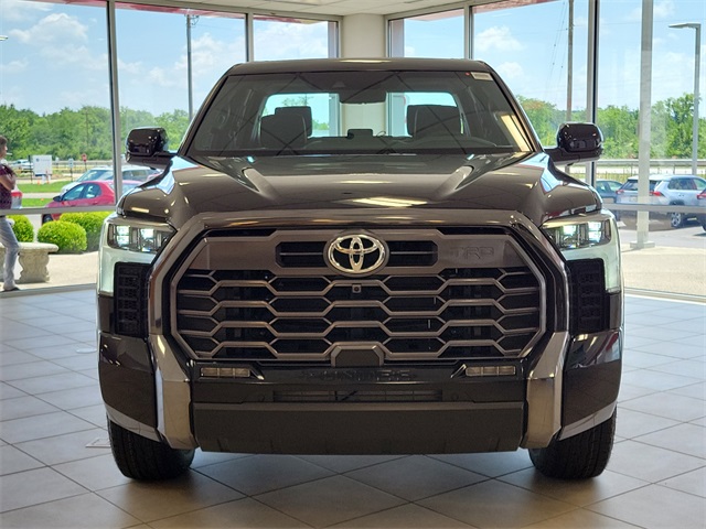 2025 Toyota Tundra Platinum CrewMax photo 2