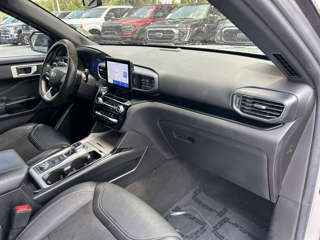2023 Ford Explorer ST photo 39