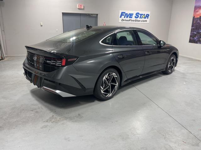 2026 Hyundai Sonata SEL Sport photo 5