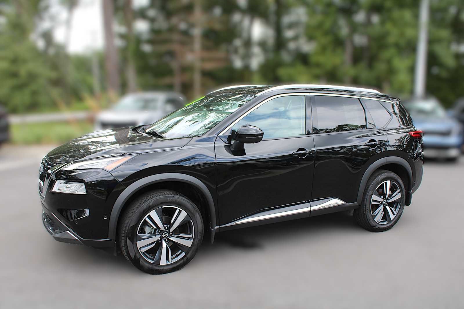 2023 Nissan Rogue SL photo 3